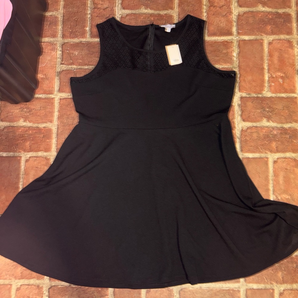 Elegant Black Sleeveless Dress